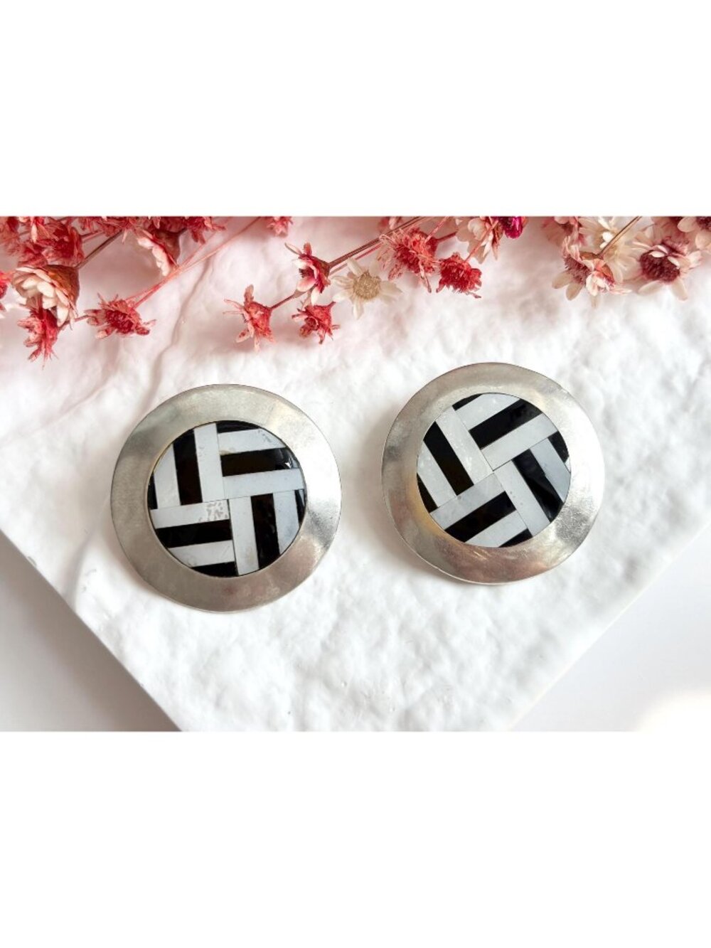 Mexican Black Onyx & Mother of Pearl Geometric Sterling Silver 925 Stud Earrings